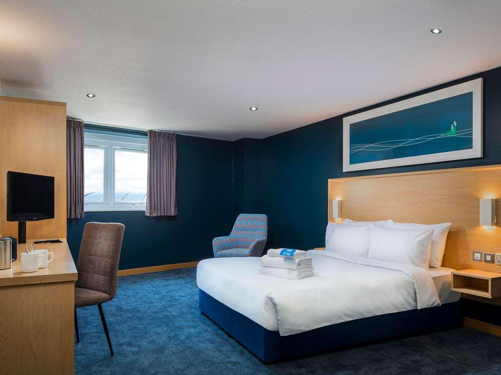 Travelodge צ'לטנהם חדר תמונה